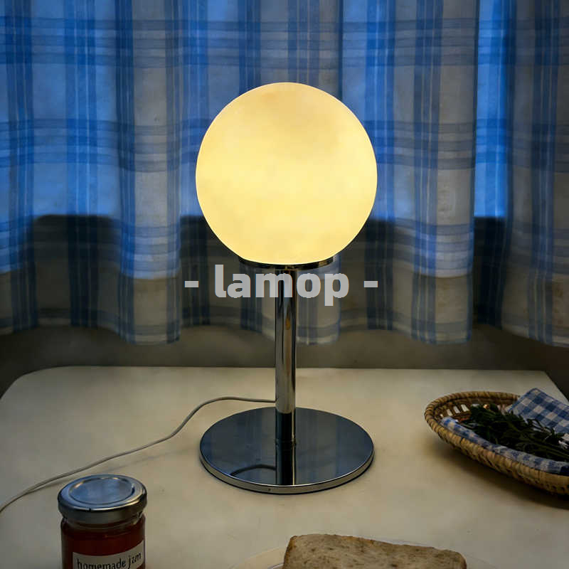 Decor Lighting Table Lamps - مصباح طاولة كروم أبيض حليبي صلب
