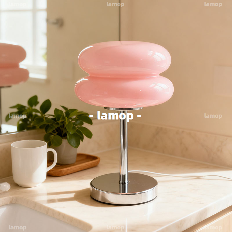 Decor Lighting Table Lamps - مصباح طاولة جانبي كريمي بتصميم ريترو