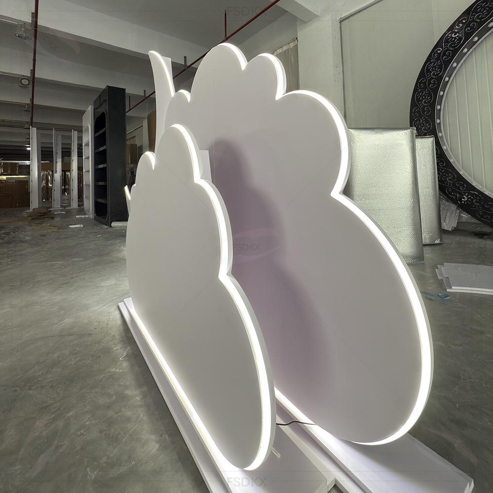 خلفية مخصصة للمناسبات من البي  - مراجعة Lighting Decor Rentals وسعره